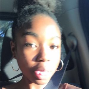 Meet your Posher, Kaelyn